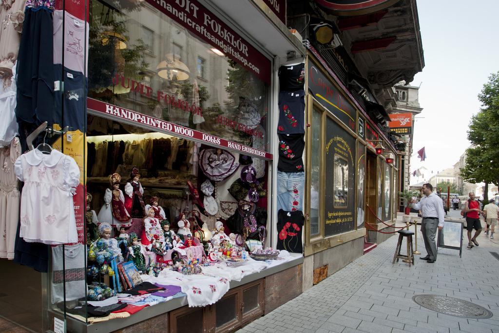 Hungarian Souvenir Apartment Budapest Bilik gambar